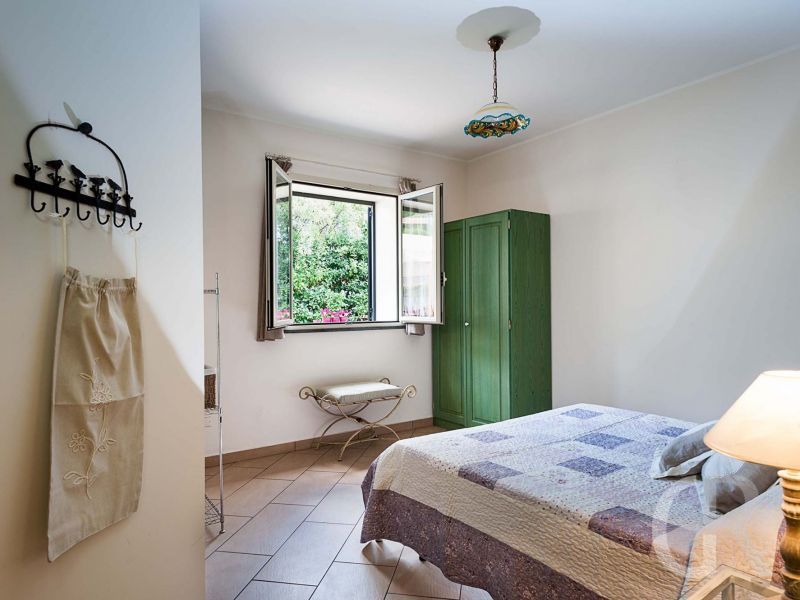 villa-montefiore-kleines-schlafzimmer.jpg