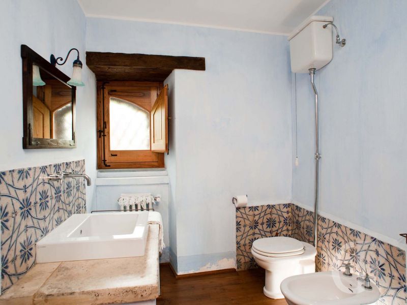 villa-palmento-monterosso-badezimmer.jpg