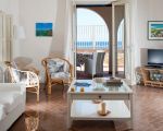 villa-brezza-marina-wohnzimmer-mit-terrasse.jpg