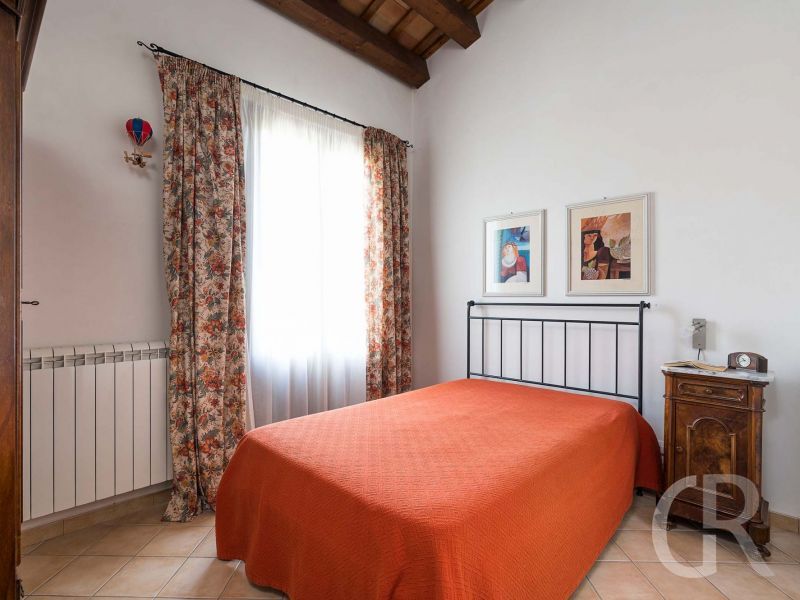 villa-ager-costa-schlafzimmer-in-orange.jpg