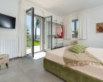 villa-nica-ausgang-zur-terrasse-im-schlafzimmer.jpg