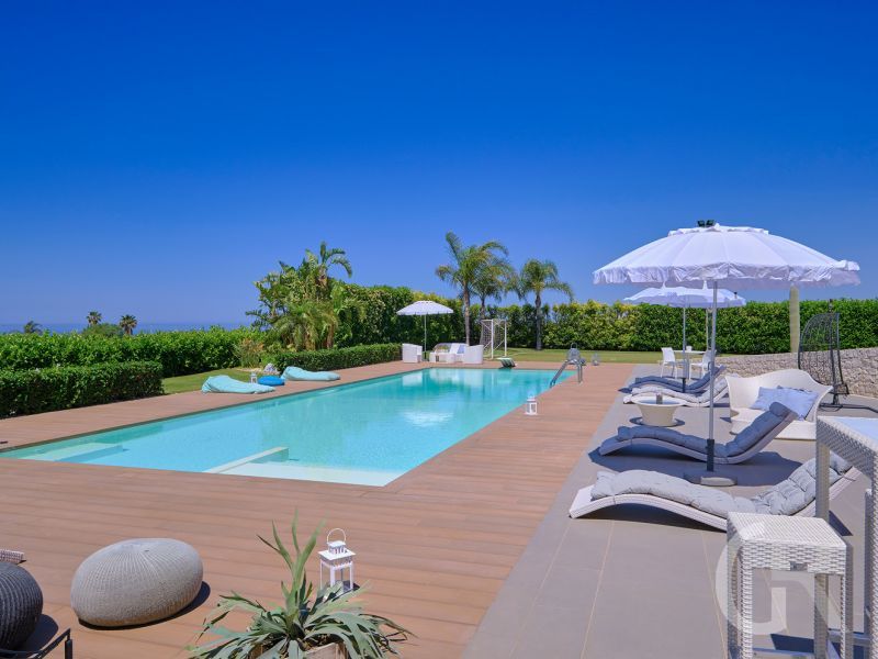villa-anthea-terrasse-am-schwimmbad.jpg