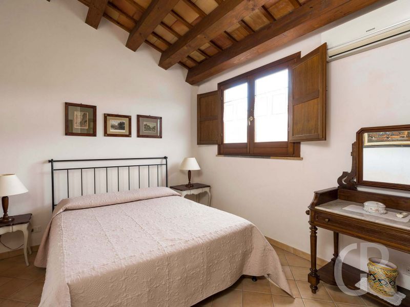 villa-ager-costa-schlafzimmer-in-beige.jpg