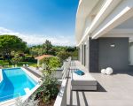 villa-isabella-pool-und-terrasse.jpg